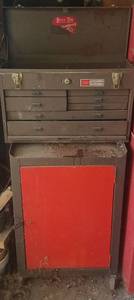 lot 220 image: TOOL BOX WITH CONTENTS