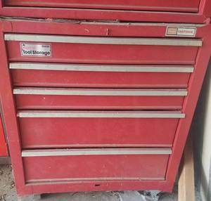 lot 222 image: TOOL BOX WITH CONTENTS