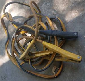 lot 225 image: JUMPING CABLES SET