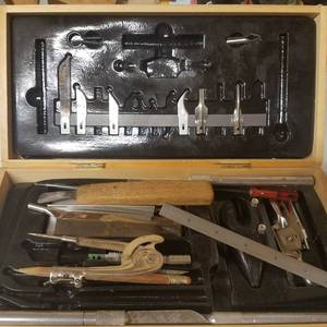 lot 239 image: XACTO KNIFE AND ACCESSORIES KIT