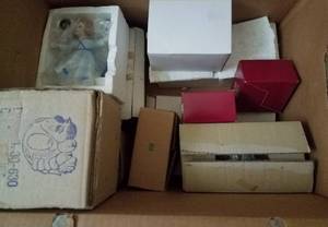 lot 253 image: BOX LOT OF ASSORTED FIGURINES
