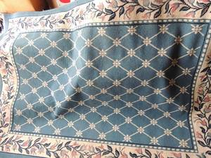 lot 452 image: Blue floral rug 8 x 6. Needs to be cleaned. Comes with floor foam