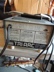 lot 415 image: Tri Ark Welder 115 volt 70 amp nice condition