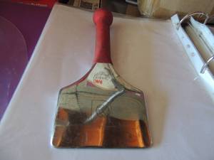 lot 375 image: 3  34 width chisel has an R globe logo
