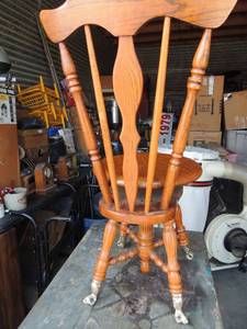 lot 418 image: PIANO CHAIR - CLAW ON BALL FEET, RESTORED
