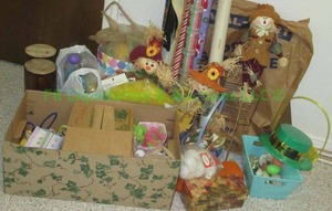 lot 12 image: Assorted holiday decor as shown