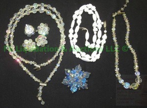 lot 206 image: Czechoslovakian Aurora Borealis crystal and glass jewelry