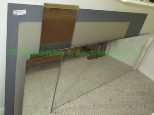 lot 32 image: Various size mirrors as shown