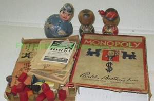 lot 45 image: Antique Monopoly game (rough condition) and antique toys
