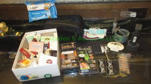 lot 73 image: Assorted mens shaving & grooming supplies