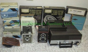 lot 64 image: Vintage Argoflex & Ansco cameras and more as shown