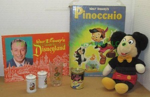 lot 98 image: Vintage Walt Disney collectibles including 1963 Pinocchio book