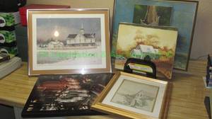 lot 112 image: Assorted framed prints