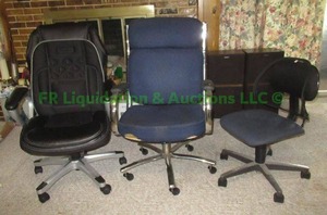 lot 160 image: Office chairs 3 count