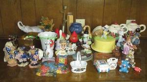 lot 147 image: Assorted collectible figurines as shown