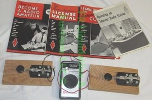 lot 93 image: Morse code telegraph set and accessories