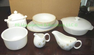 lot 185 image: Anchor Hocking and other glass bake and serving ware