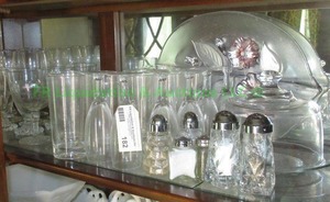 lot 182 image: Assorted glassware as shown