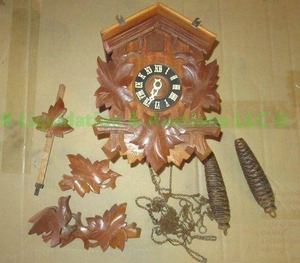 lot 340 image: Vintage cuckoo clock