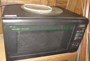lot 347 image: Sharp microwave oven model R-5A88