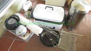 lot 366 image: Assorted pts pans and counter top appliances plus