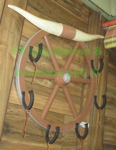 lot 315 image: Western theme wagon wheel bull horn coat rack (plastic)