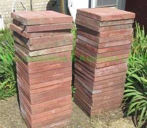 lot 483 image: Red concrete patio stones 16 x 16