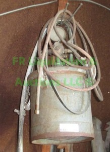 lot 376 image: Pneumatic paint pressure pot