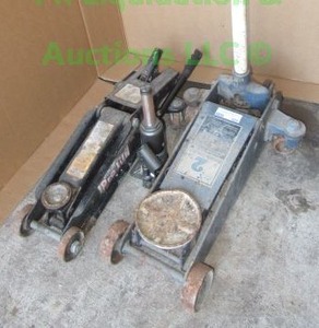 lot 480 image: Sears 2 ton & Pro Lift 3 ton hydraulic floor jacks plus bottle jack