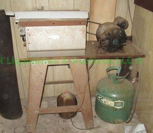 lot 397 image: Vintage table saw plus