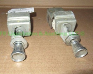 lot 453 image: 1965 Ford Mustang headlamp switches