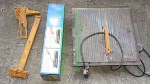 lot 445 image: Electric & manual tile cutters