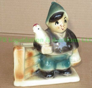 lot 436 image: Vintage Shawnee ceramic figure