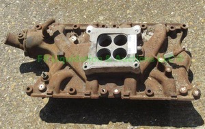 lot 489 image: Automotive 4 bbl intake manifold