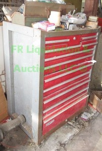 lot 463 image: Craftsman lower tool chest plus contents