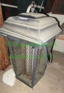 lot 472 image: Electric bug zapper