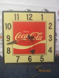 lot 1 image: LARGE VINTAGE COCA COLA ADVERTISING ELECTRIC LIGHT UP WALL SQUARE CLOCK 36