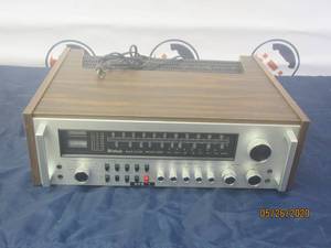 lot 24 image: MCINTOSH MAC 4100 SOLID STATE AMFM STEREO RECEIVER&nbsp