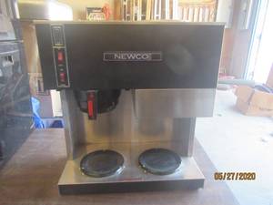 lot 174 image: NEWCO 2 BURNER COFFEE BREWER