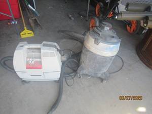 lot 263 image: 2 WORKING SHOP VACS