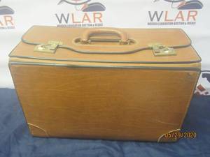 lot 104 image: VINTAGE PEGASUS&nbsp BROWN LEATHER&nbsp BRIEF CASE DOCUMENT CASE HEILEMANN