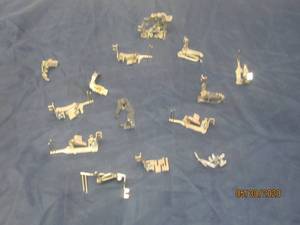 lot 120 image: 14 PCS SINGER SEWING MACHINE REPLACEMENT ATTATCHMENTS&nbsp