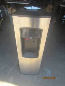 lot 145 image: OASIS HOT AND COLD DUAL TEMP WATER COOLER DISPENSER 62802