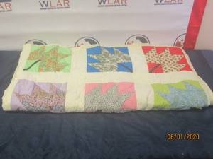 lot 200 image: LARGE&nbsp HANDMADE QUILT