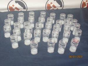 lot 203 image: TOTAL OF 36 CLEAR PLASTIC CYLINDER 3 SPICE PILL JARS&nbsp WITH LIDS&nbsp