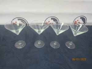 lot 238 image: 4 MARTINI GLASSES