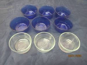 lot 245 image: PYREXCOLOREX CUSTARD BOWLS 9 PIECES