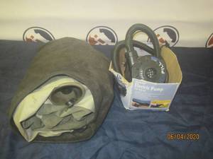 lot 252 image: FULL SIZE AIR MATTRESS AND PUMP