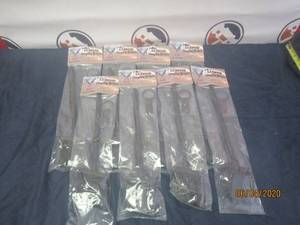 lot 259 image: 8 NEW EZ SWEEP UMPIRE BRUSH