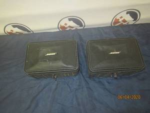 lot 275 image: 2 BOSE MUSIC MONITORS MODEL 101